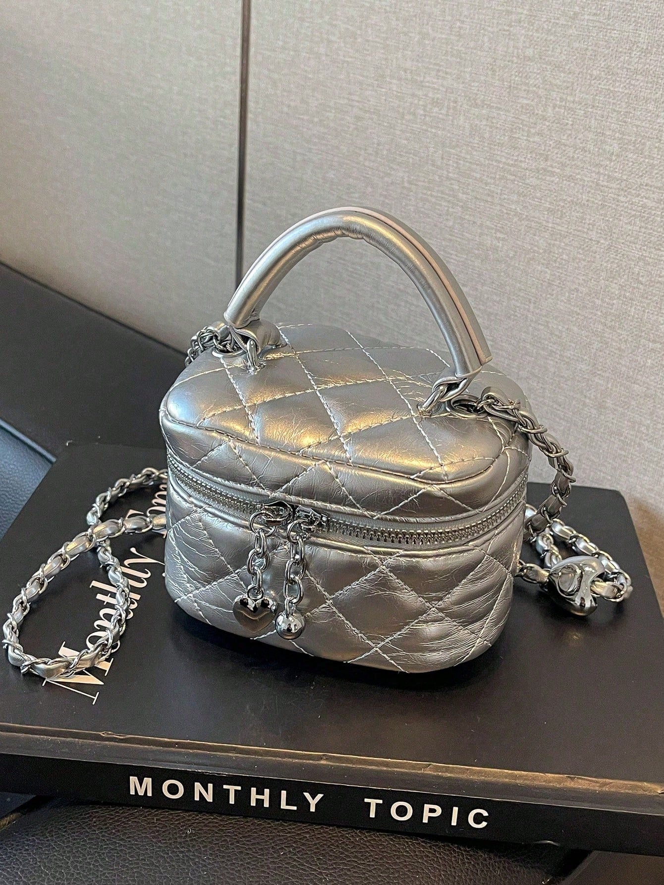 Small Wynndora Classic Diamond Quilted Handbag, Multifunctional Waterproof Zipper Closure Shoulder Bag For Daily Shopping