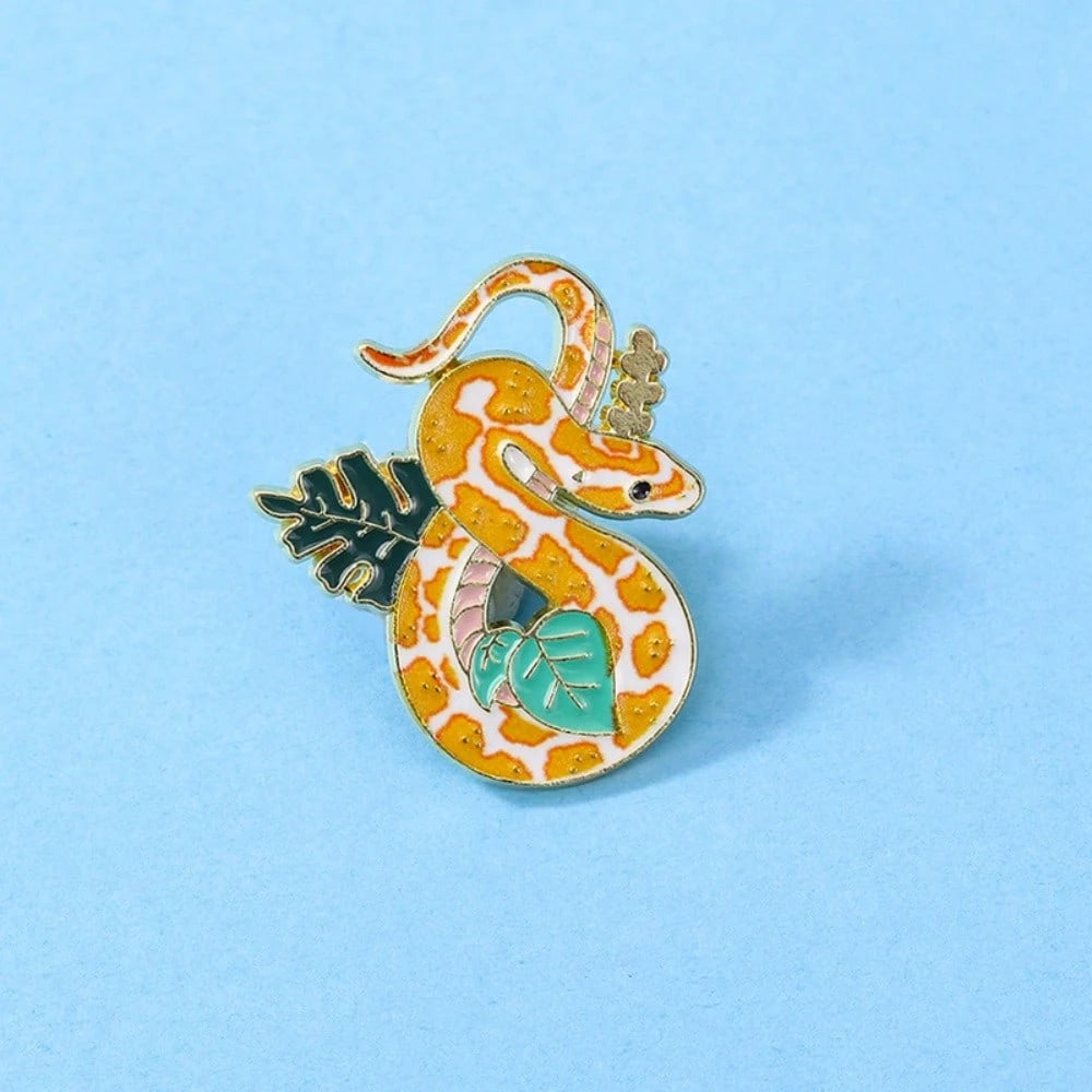Snake Enamel Brooch Fashion Decorative Brooches Ornaments Lapel Bag Badges Jewelry Gifts 2025 New Style Pin For Clothes Bag Charm School Office Accessories Shirts Jacket Halloween Autumn-Winter Access