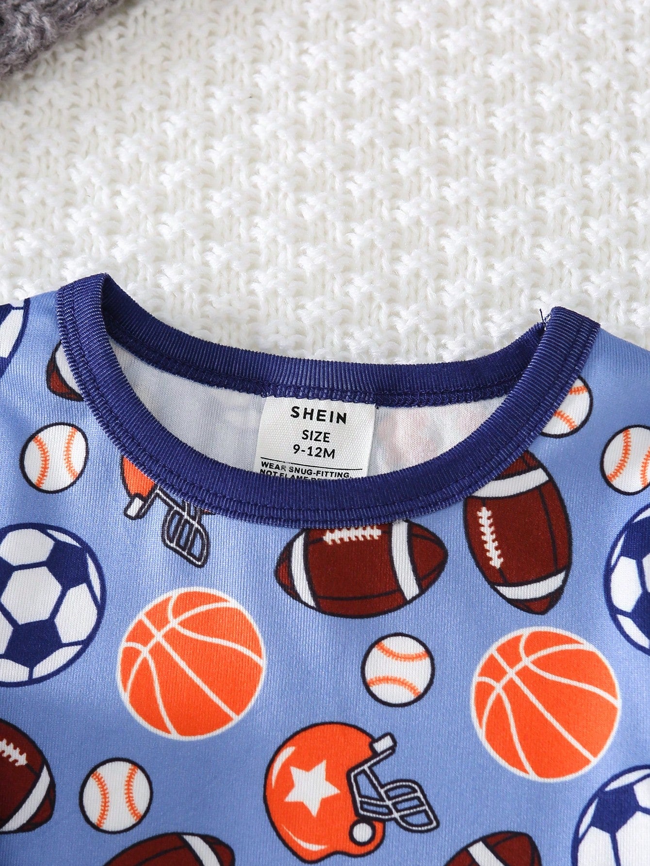 Snug Fit Pajamas 2-Piece Set For Baby Boys, Long Sleeve T-Shirt And Tight Pants With Fun Ball Pattern Design, Soft And Skin-Friendly Fabric, Comfortable Home Wear For Kids, Promoting Comfortable