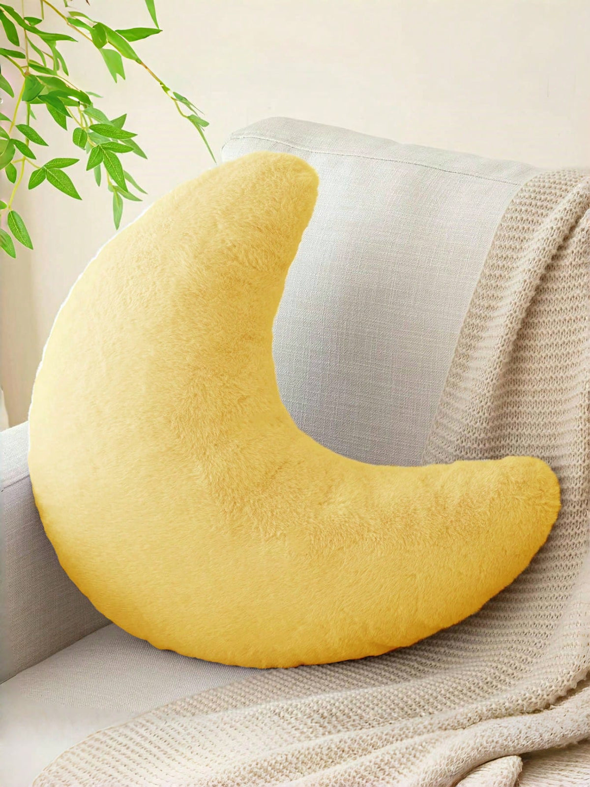 Soft Faux Fur Moon Shaped Decorative Throw Pillow, Suitable For Bedroom, Bed And Sofa, Easter Decor Cushion, Applicable For Spring Sofa, Bedroom, Living Room, Light Pink