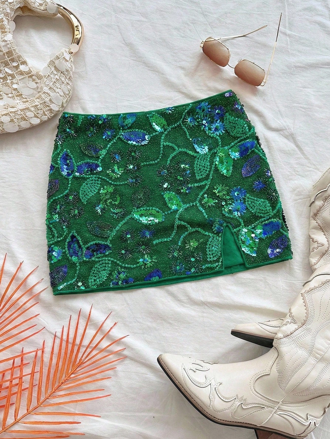 Soleia Women's Dark Green Sequin Bodycon Short Skirt With Graphic Pattern And Zipper Detail For Party Style
