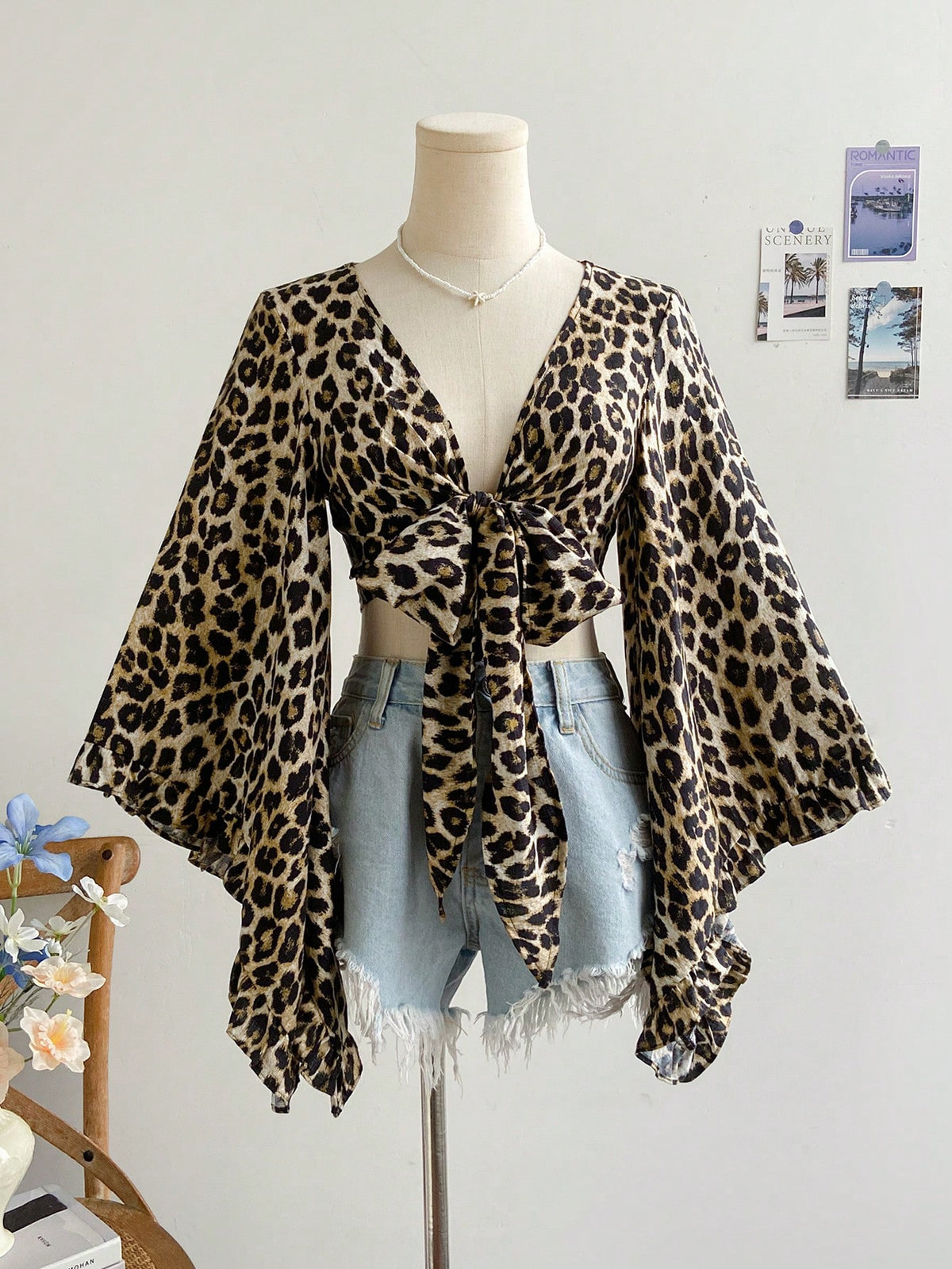 Soleia Women's Tie-Knot Bell Sleeve V-Neck Leopard Print Short Shirt