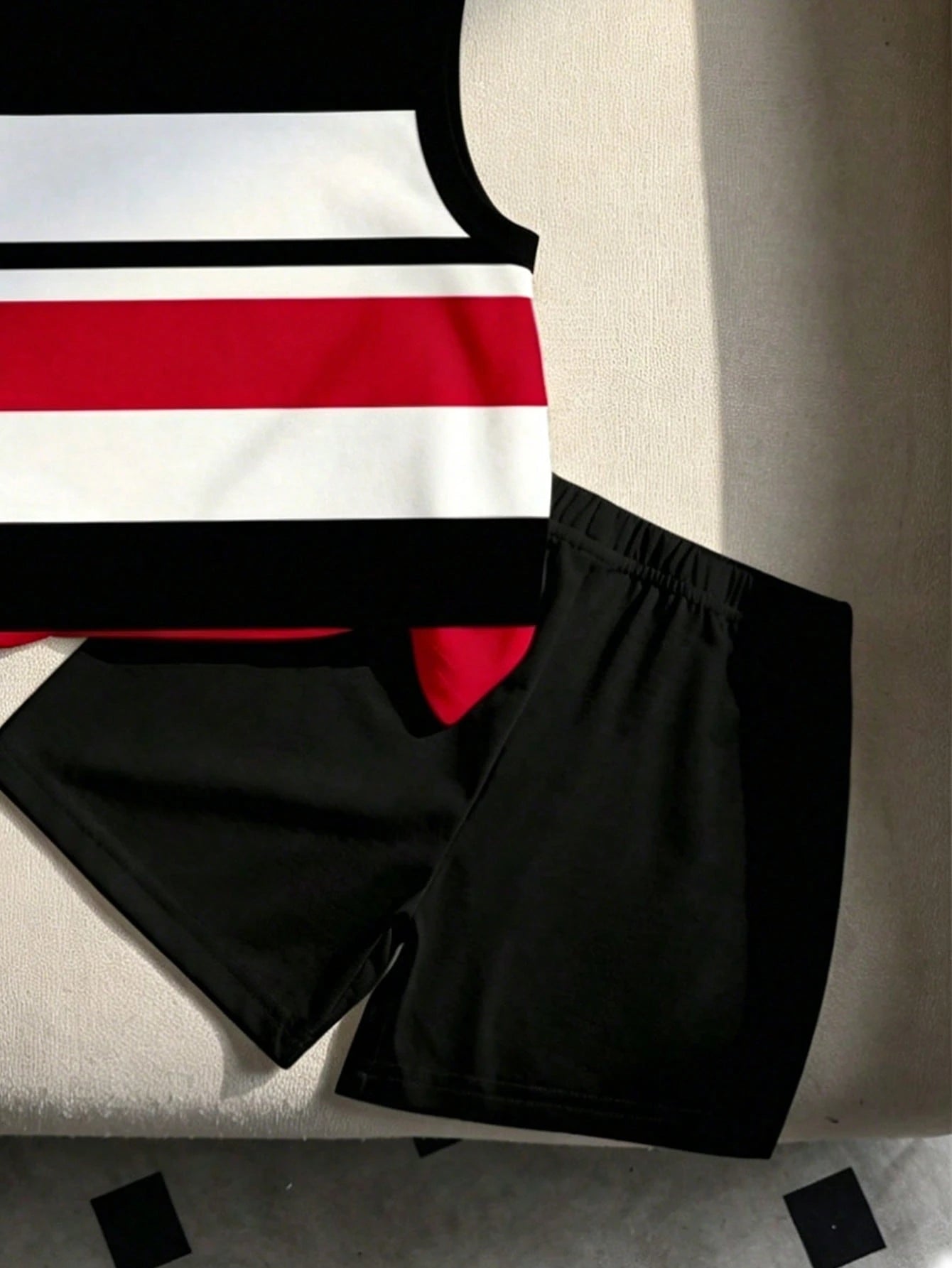 Souflis Souflis 2pcs Baby Boy Vest & Shorts Set, Minimalist Striped Sleeveless Vest With Round Neck And Black Shorts, Fashionable Outfit For Summer Outings