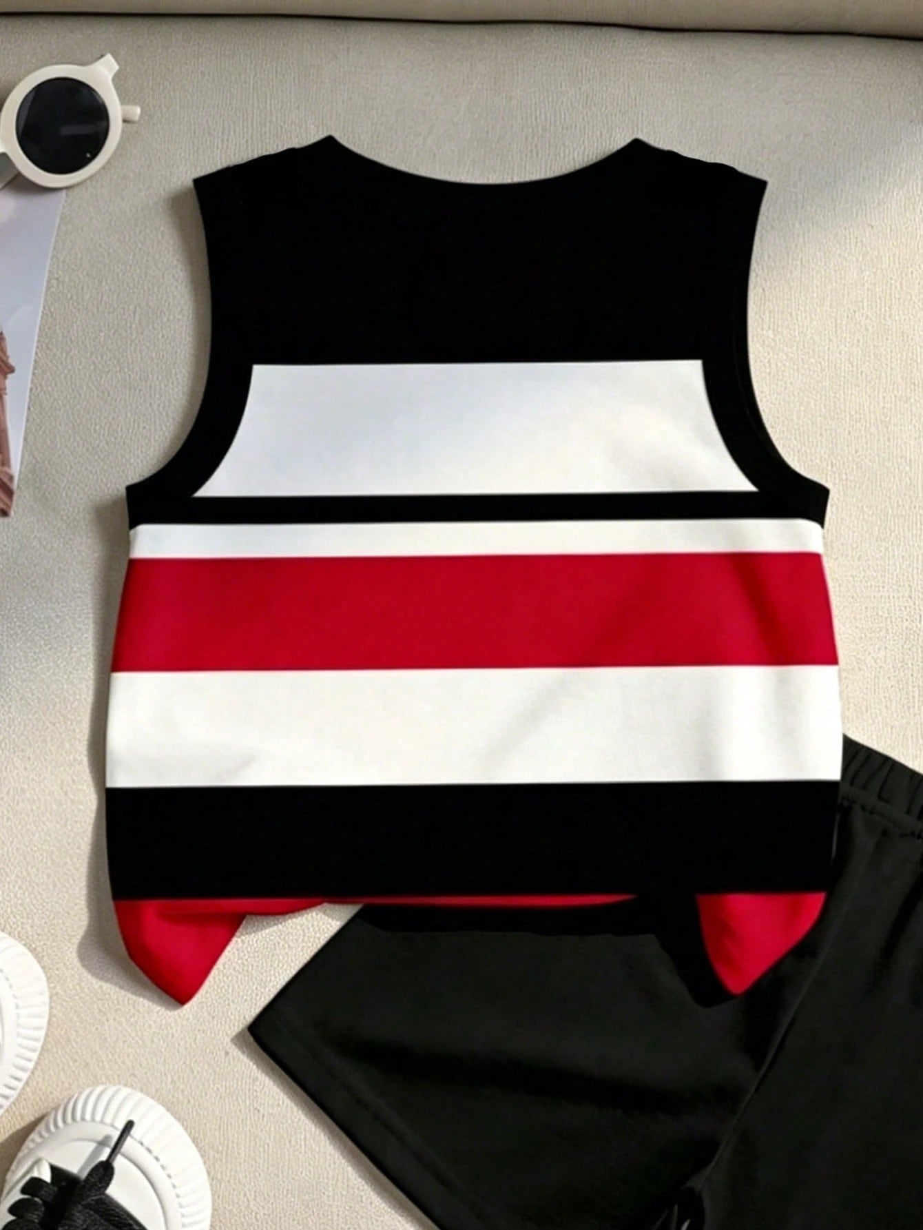 Souflis Souflis 2pcs Baby Boy Vest & Shorts Set, Minimalist Striped Sleeveless Vest With Round Neck And Black Shorts, Fashionable Outfit For Summer Outings