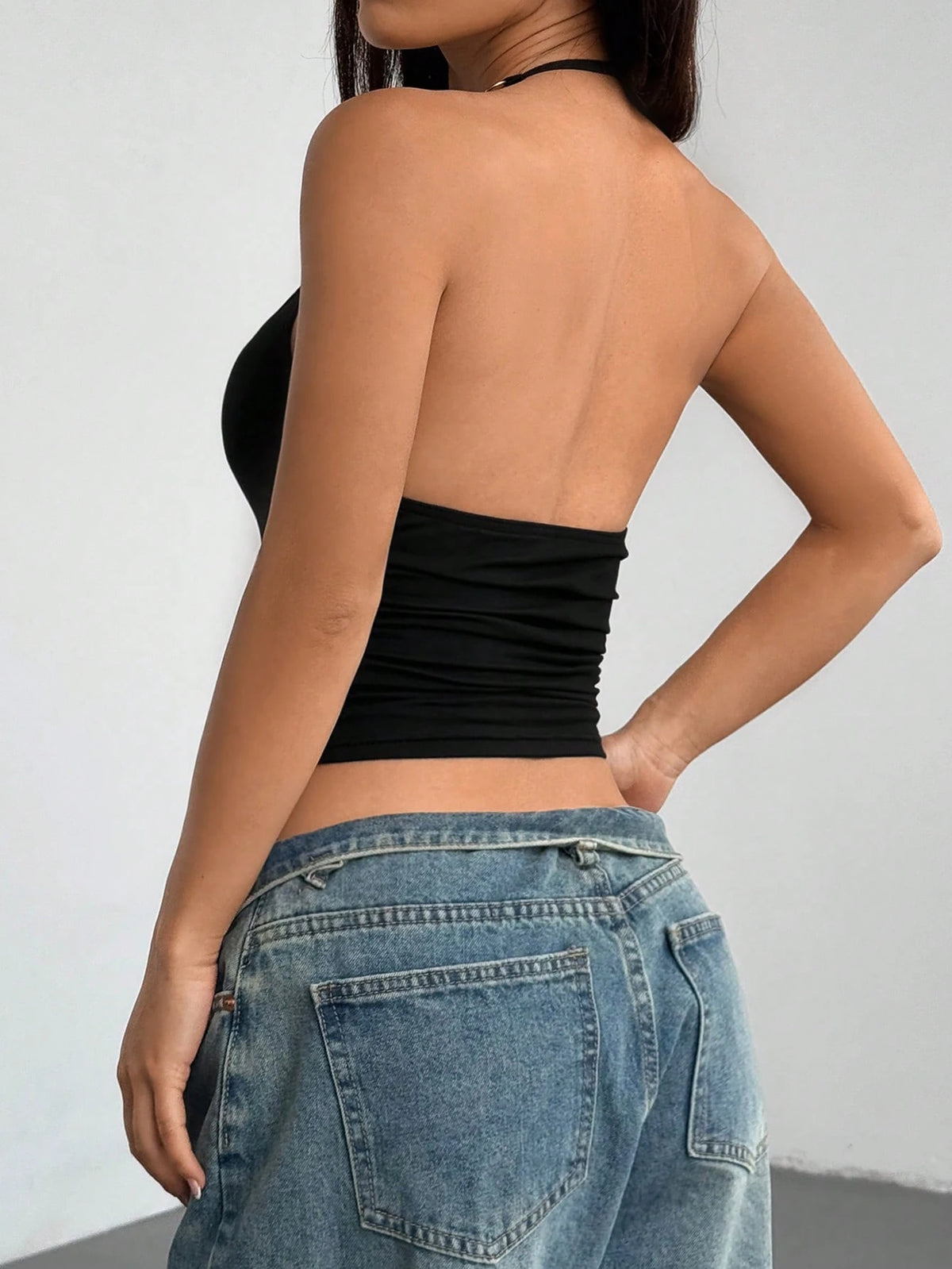 StreetHx Women's Black Metal Chain Decor V-Neck Backless Camisole Top, Minimalist Casual Daily Versatile Simple Design, Spring/Summer