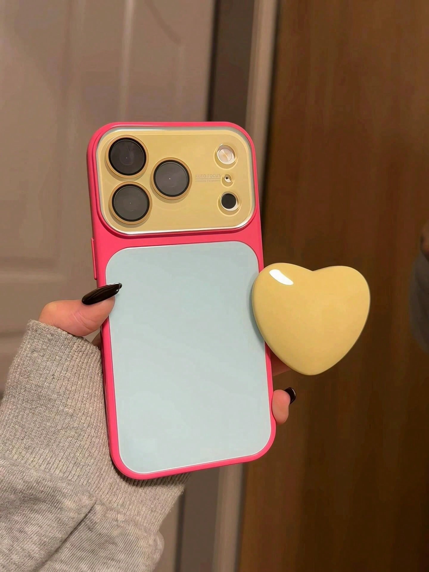 Summer Candy Color Patchwork Yellow Heart Phone Stand Compatible With Apple 17 Pro Max Phone Case 17 New 16 Pro Super Beautiful Women's 17 Pro Personalized 16 Shockproof Protective Cover 15 Pro