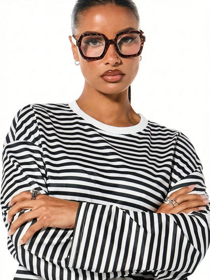 SUMWON WOMEN Long Sleeve Striped T-Shirt Casual Oversized Loose Fit Crew Neck Top Fall Winter Everyday Wardrobe Essential