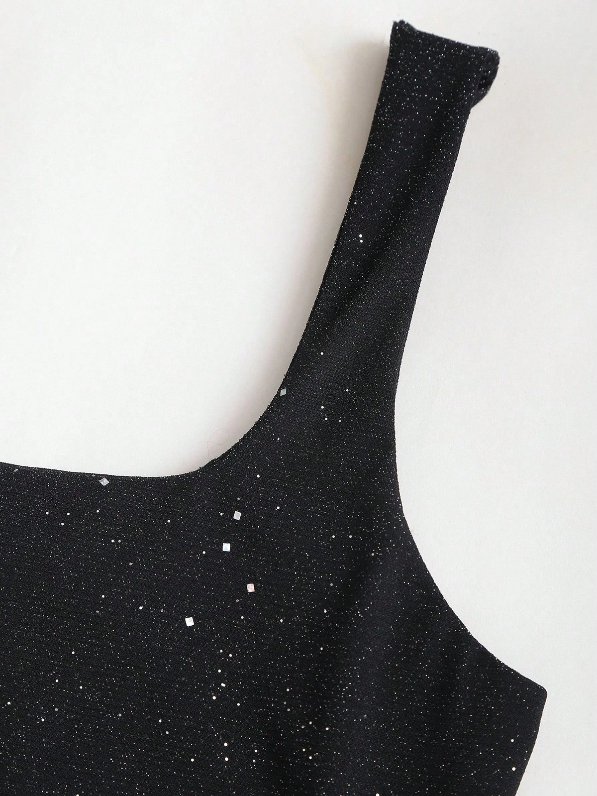 Sweetra New Shiny Fabric Elegant Commuter Everyday Wear Waist Cinched Slim Fit Women Tank Top, Autumn