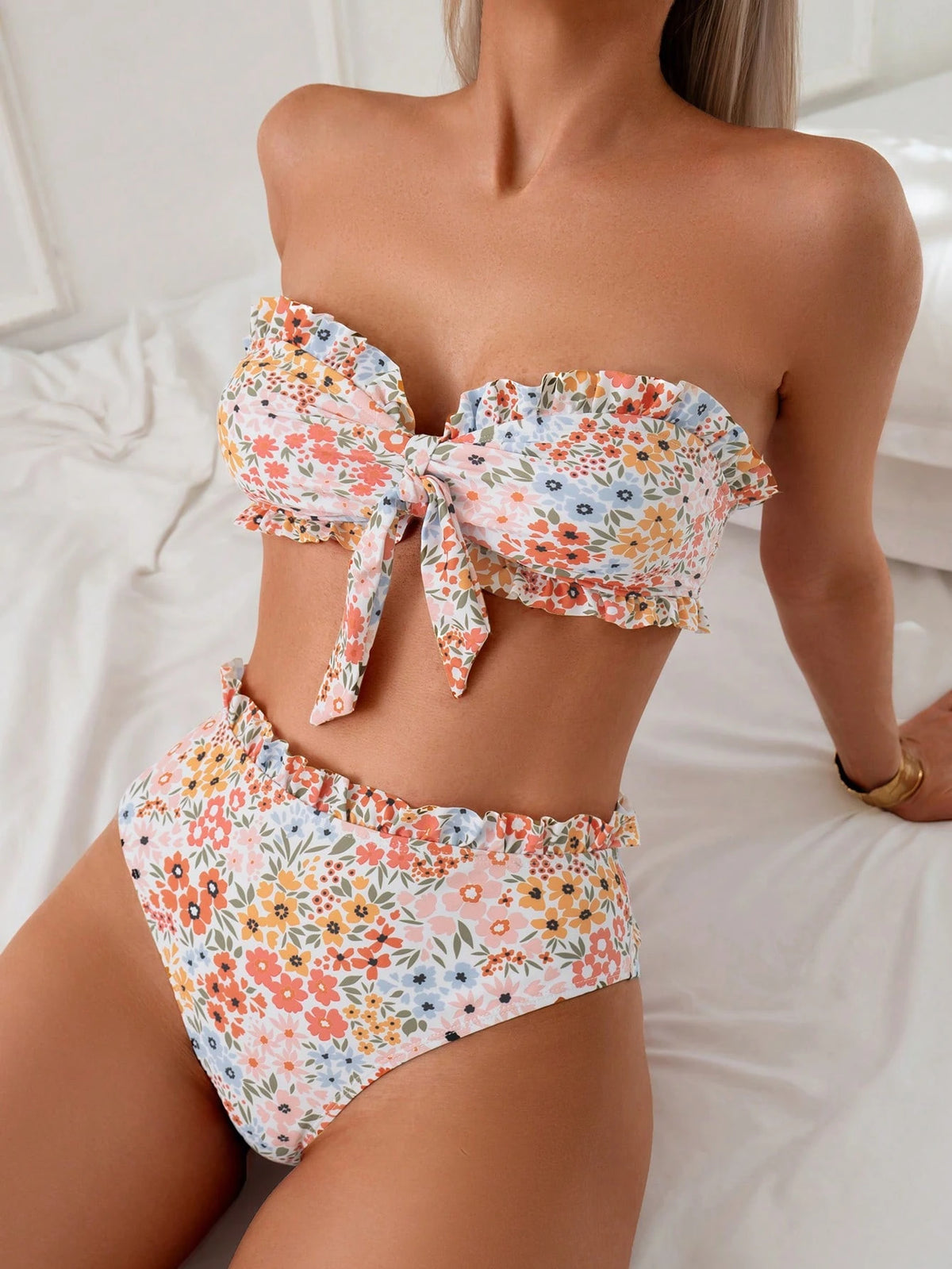 Swim Mod Spring Summer Beach Pool Party Ditsy Floral Knotted Front Frill Trim Bandeau Bikini 2 Pieces Set White And Blue Floral Tropical Cute