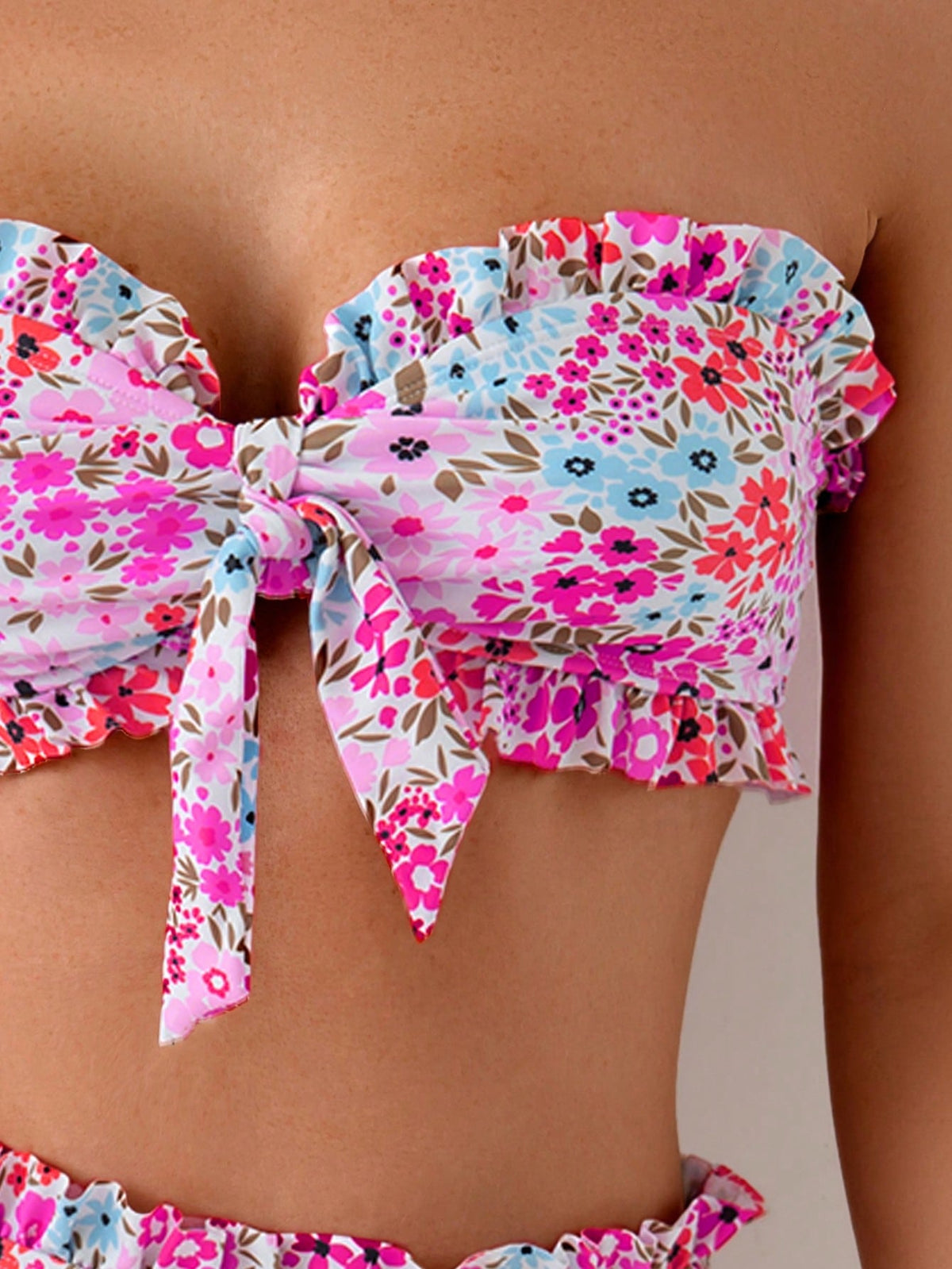 Swim Mod Spring Summer Beach Pool Party Ditsy Floral Knotted Front Frill Trim Bandeau Bikini 2 Pieces Set White And Blue Floral Tropical Cute