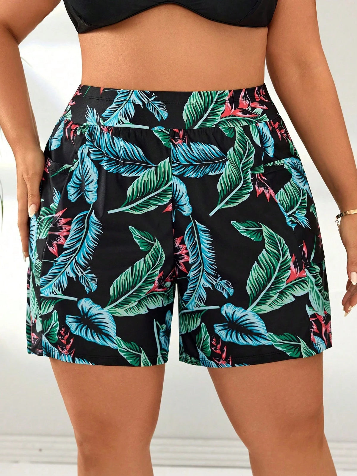 Swim SPRTY Women's Plus Size Tropical Print Beach Shorts: Summer Swimwear Bottoms With Pockets