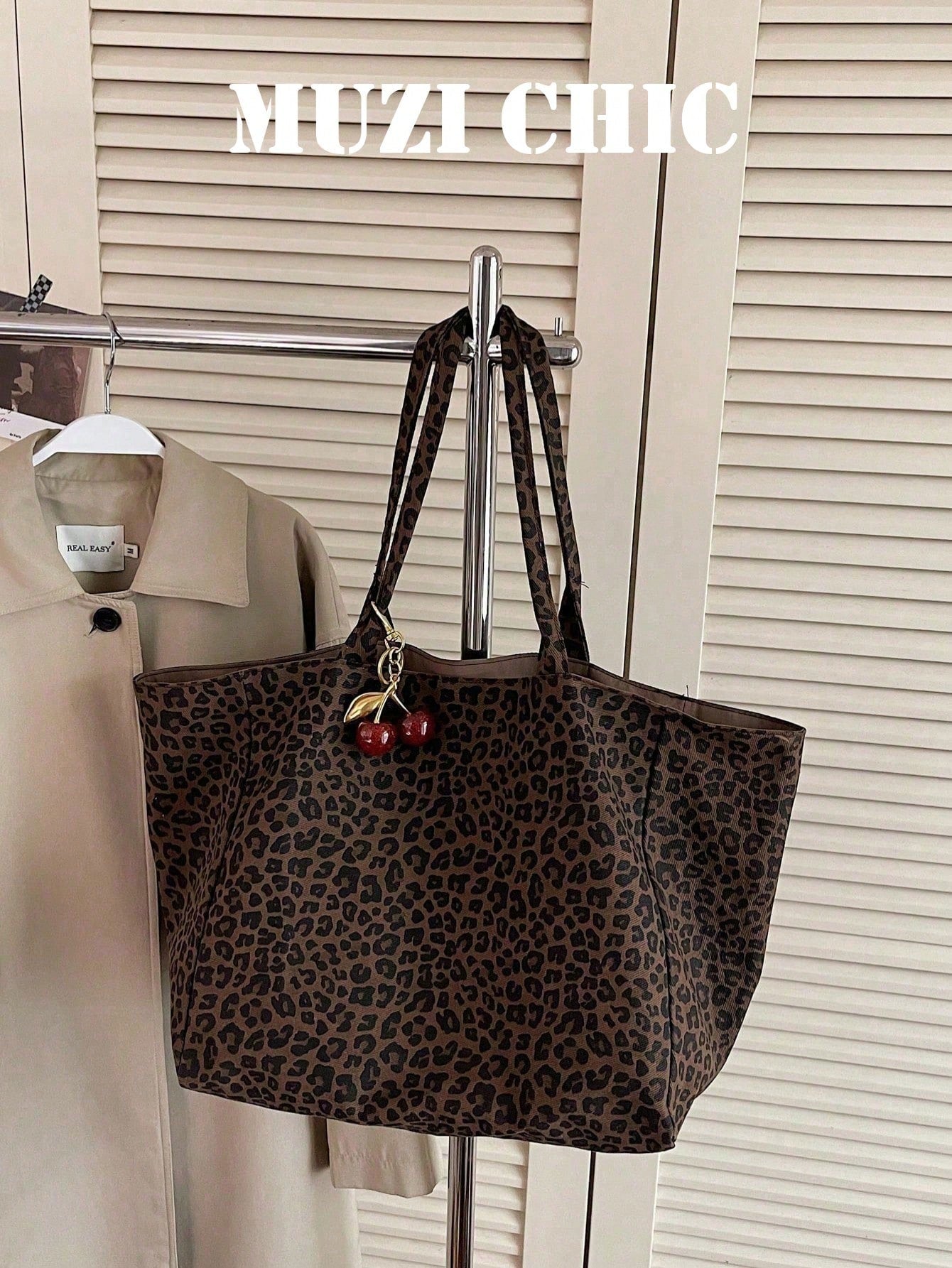 This Retro Brown Leopard Print Tote Bag Features A Soft Material And A Large Capacity, Making It Suitable For Office Workers And Students. It's A Versatile Style For Campus Life, The Workplace, And We