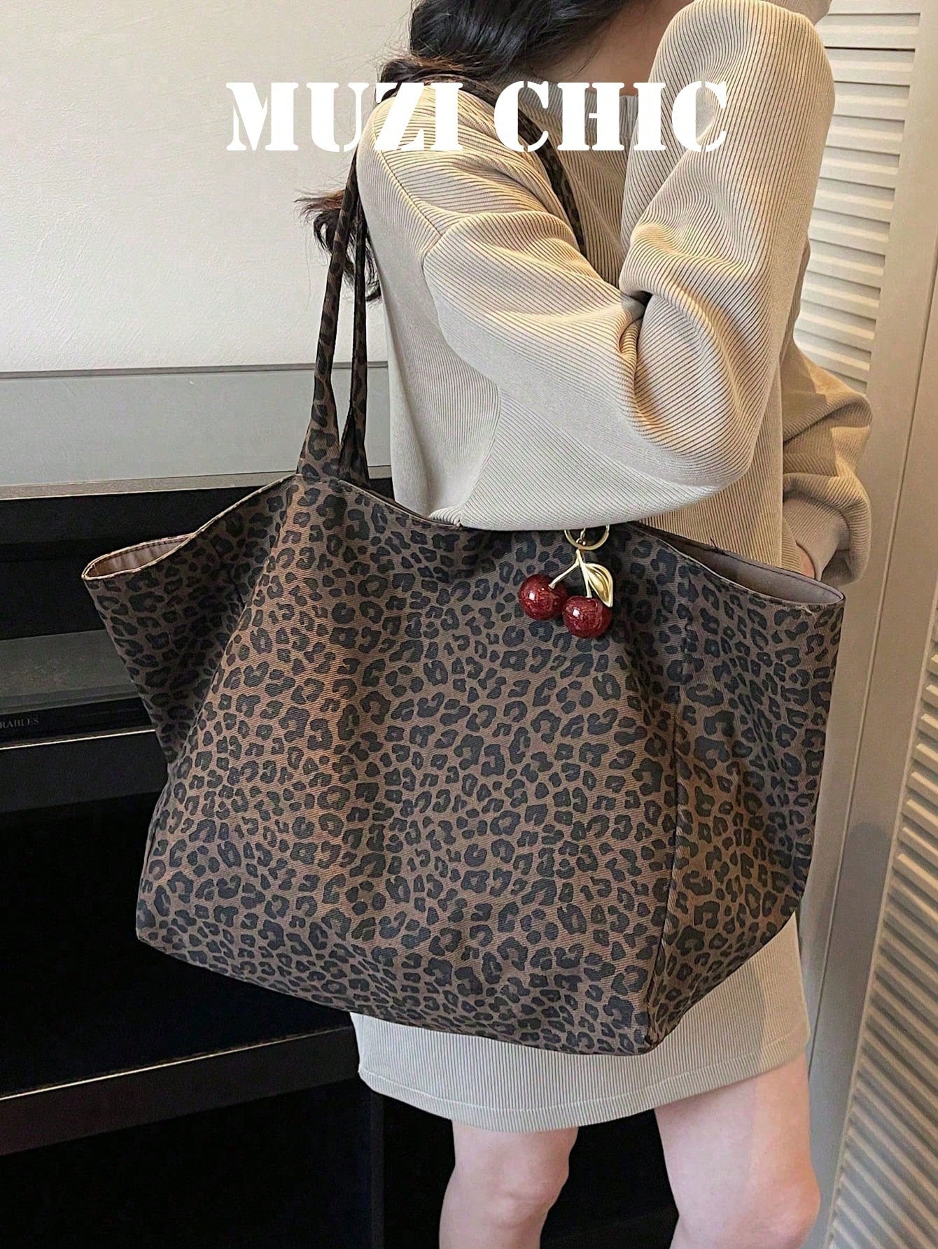 This Retro Brown Leopard Print Tote Bag Features A Soft Material And A Large Capacity, Making It Suitable For Office Workers And Students. It's A Versatile Style For Campus Life, The Workplace, And We