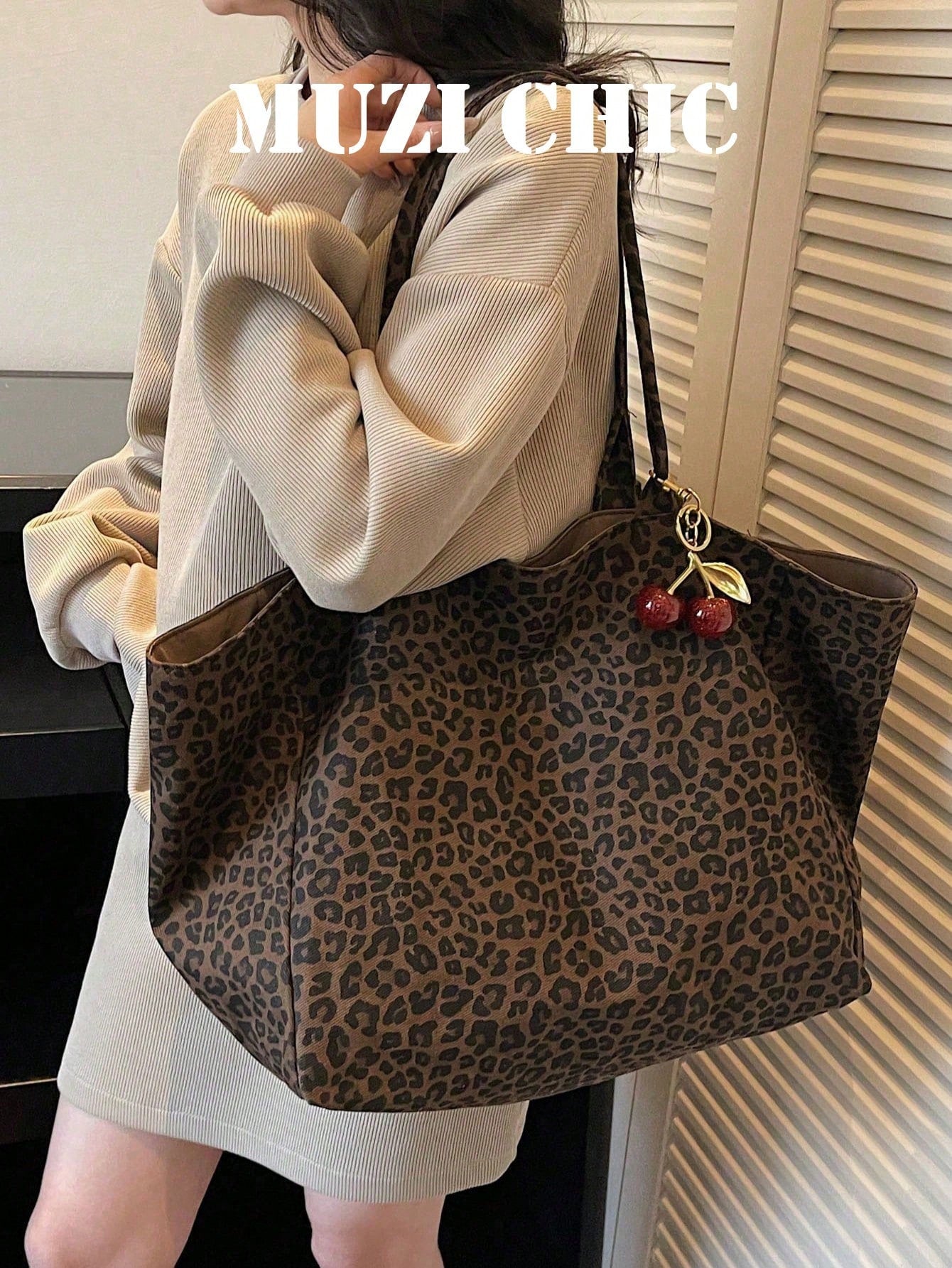 This Retro Brown Leopard Print Tote Bag Features A Soft Material And A Large Capacity, Making It Suitable For Office Workers And Students. It's A Versatile Style For Campus Life, The Workplace, And We