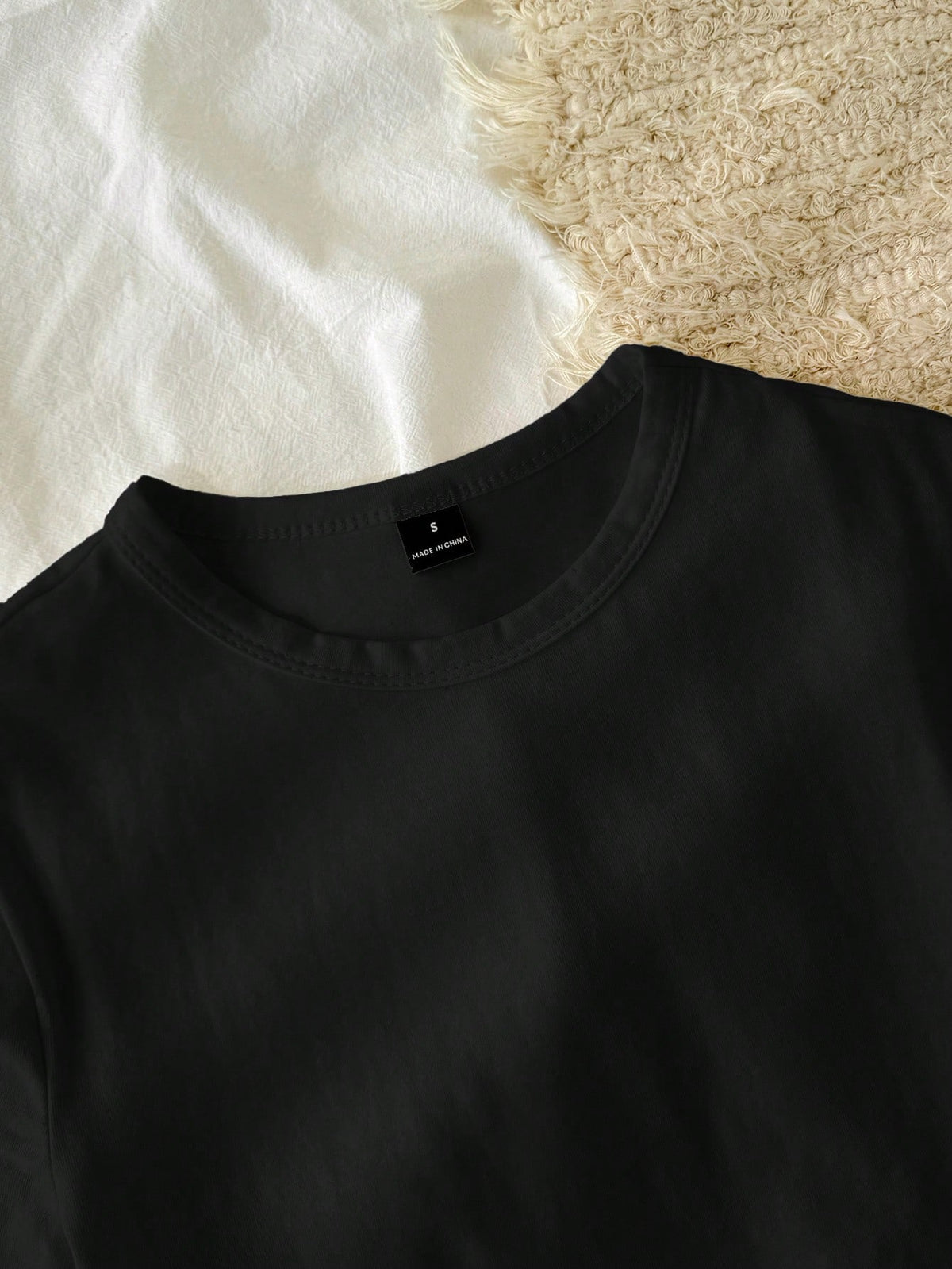 Tseoso 1pc Solid Black 95% Cotton Form Fitted T-Shirt