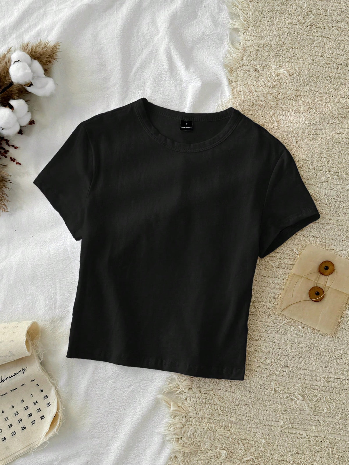 Tseoso 1pc Solid Black 95% Cotton Form Fitted T-Shirt