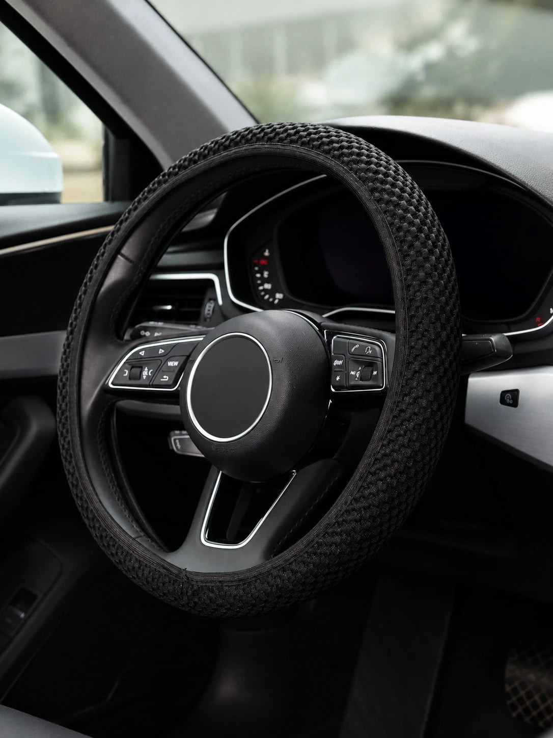 Universal Ice Silk Mesh Steering Wheel Cover With 3D Massage Grip, Breathable & Anti-Slip For All Seasons,Elastic Steering Wheel Cover, Warm In Winter And Cool In Summer(Fits 15 Inch/ 38cm Wheels),St