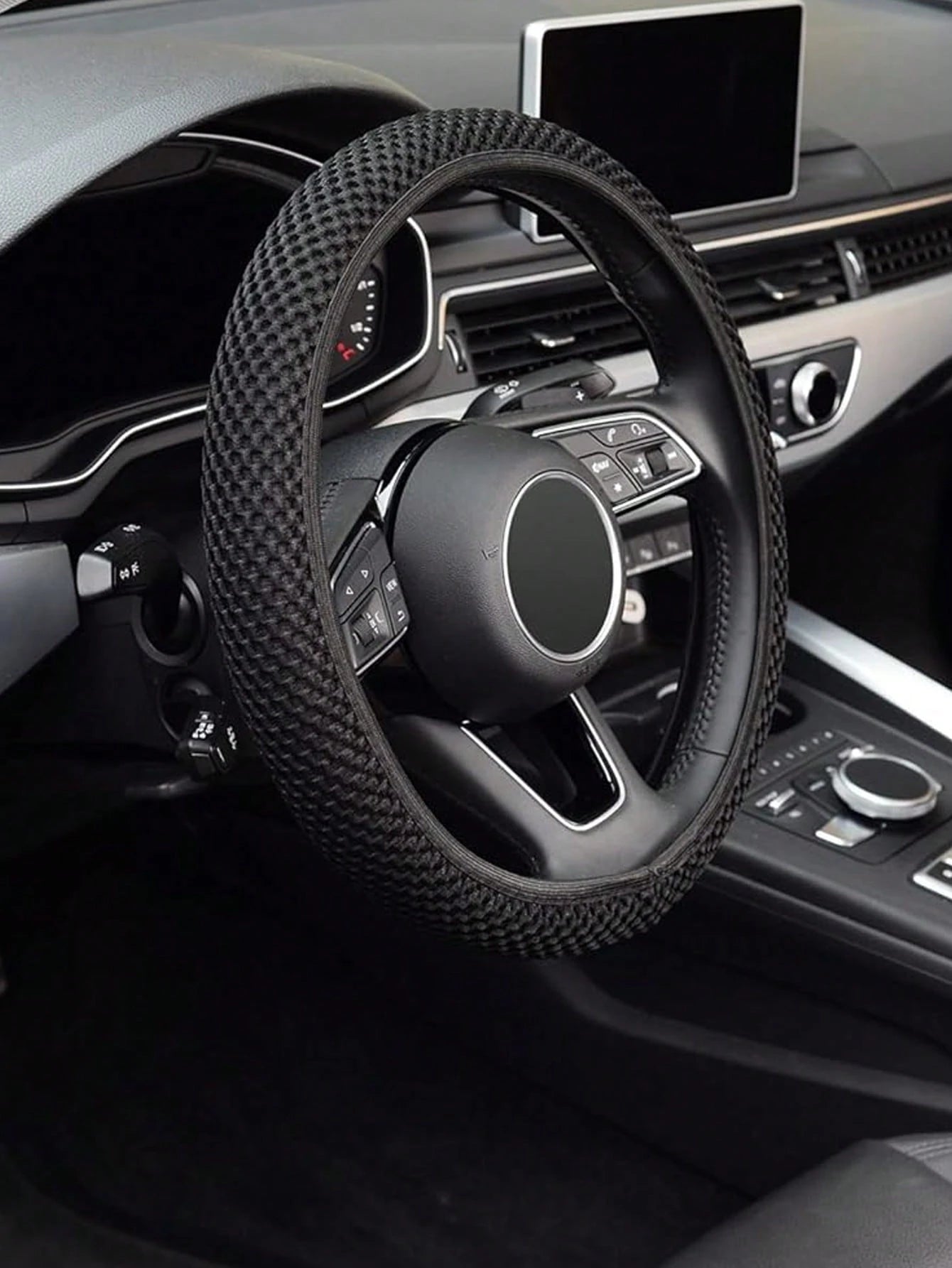 Universal Ice Silk Mesh Steering Wheel Cover With 3D Massage Grip, Breathable & Anti-Slip For All Seasons,Elastic Steering Wheel Cover, Warm In Winter And Cool In Summer(Fits 15 Inch/ 38cm Wheels),St