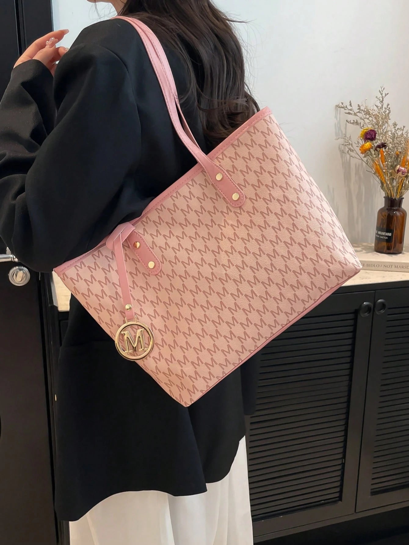 Vintage Letter Print Shoulder Tote Bag, Large Capacity Shoulder Bag, Underarm Bag Essential For Commuting, Mother's Day Gift,Pink Bag