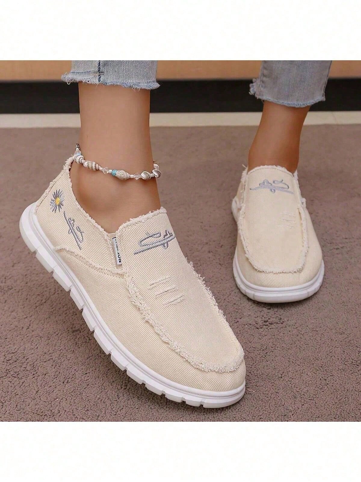 Women Daisy Embroidery Slip On Canvas Loafers, Lightweight Soft Comfort Walking Shoes, Daily Shopping Outdoor Travel Summer Holiday Casual Footwear