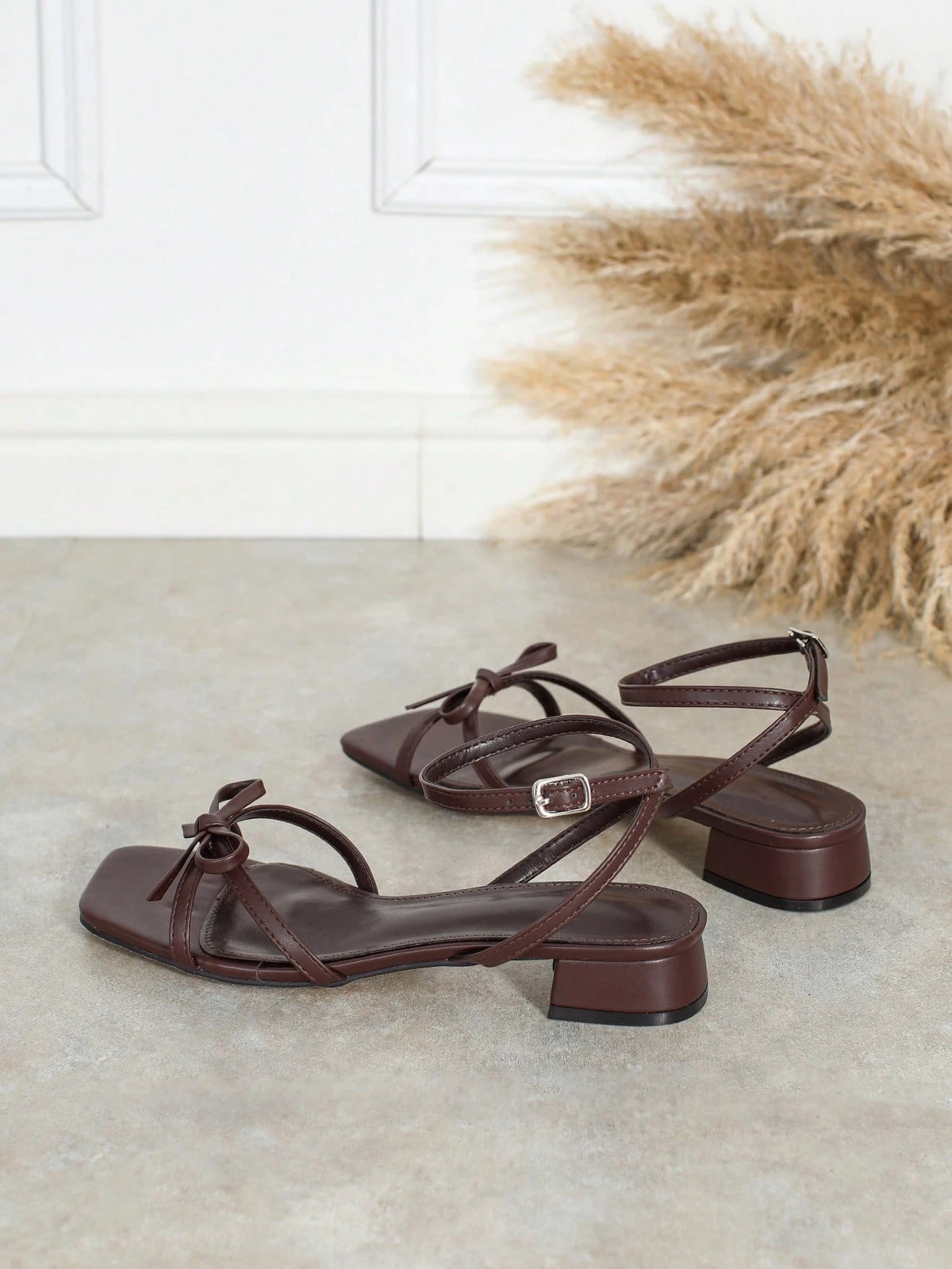 Women's Bowknot Thin Strap Decor Square Toe Chunky Heel Glossy Patent Leather Sandals, Sweet & Gentle Style, Summer Low Heel Sandals