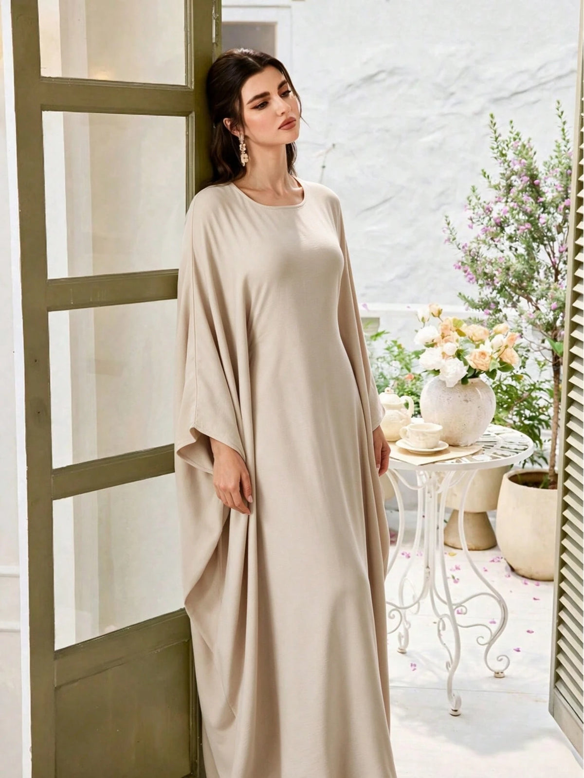 Women's Elegant & Graceful Long Abaya Dress, Round Neck Batwing Sleeve Loose Fit Floor-Length Flowy Maxi Skirt, Casual Wear