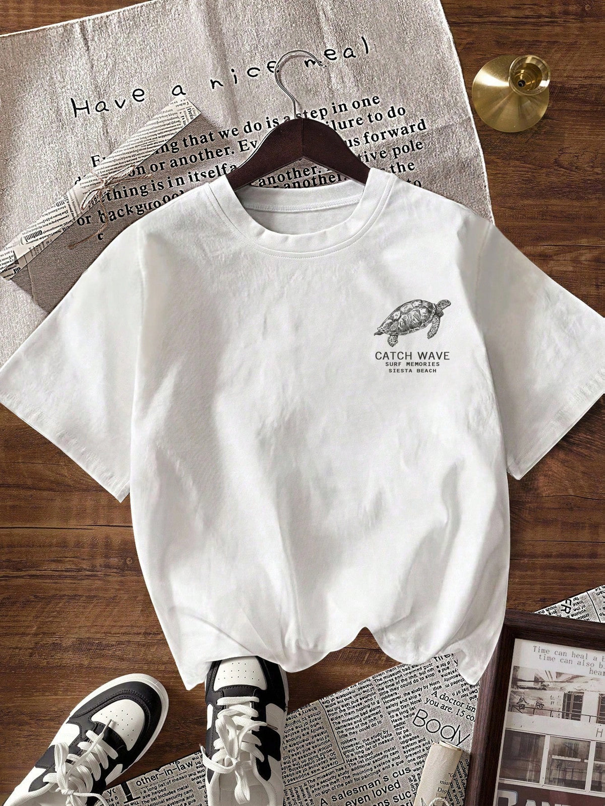 Women's Letter & Turtle Print Round Neck Short Sleeve Casual T-Shirt