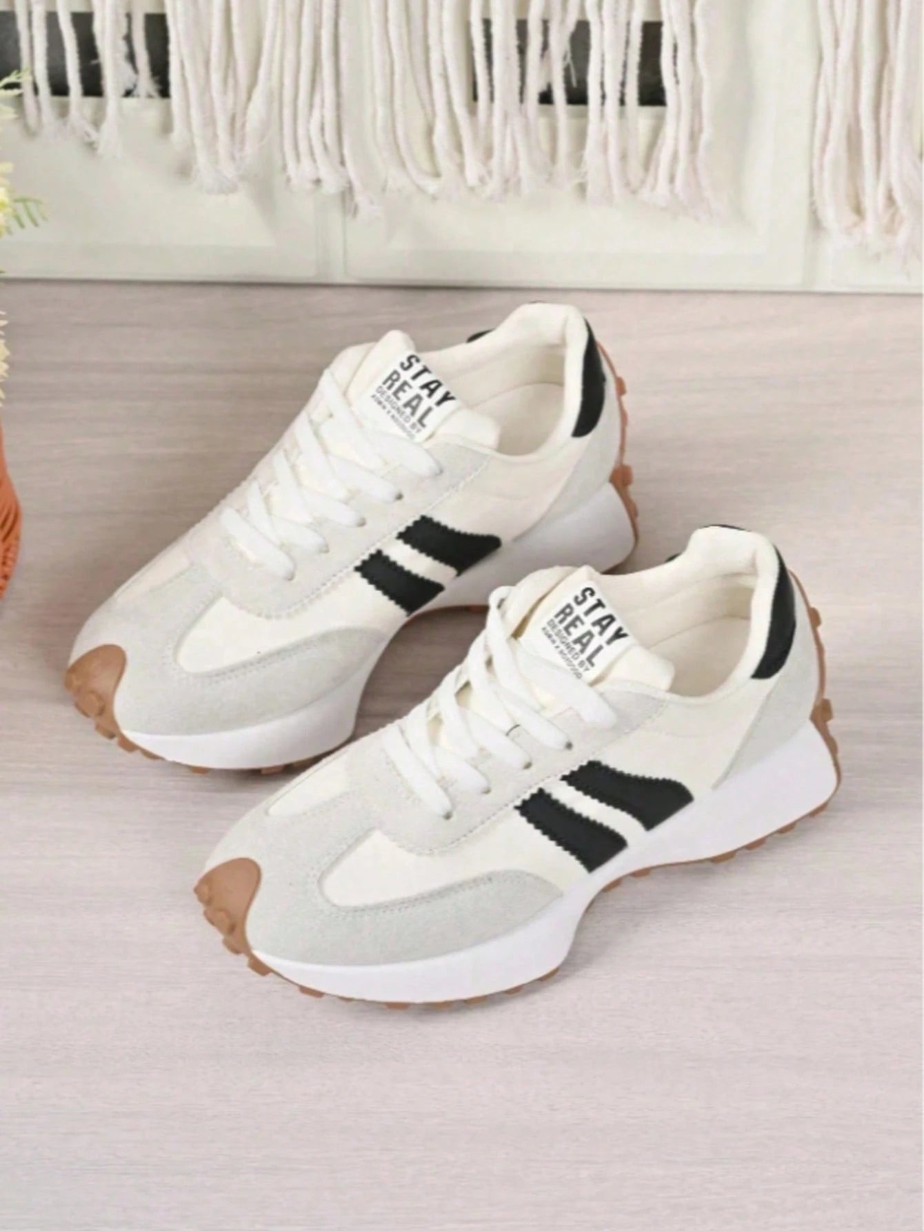 Women's White Casual Sneakers, Low-Top, Lightweight, Non-Slip, Wear-Resistant, Low Heel, Round Toe, Breathable, Lace-Up, Suitable For Outdoor Sports,