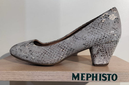 Women sample #3301