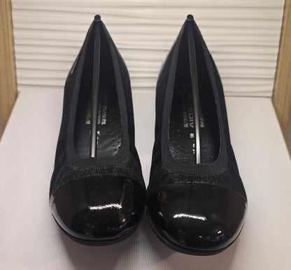 Women's Sample #1090- MISMATCHED SIZES (Left-7.5, Right-7)