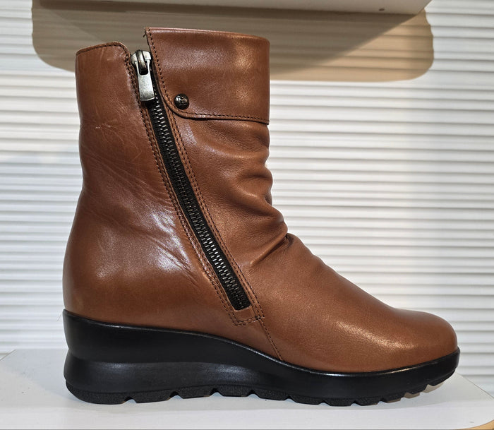 Womens Sample #215