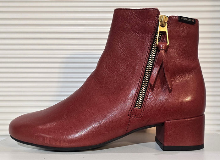 Womens Sample #87