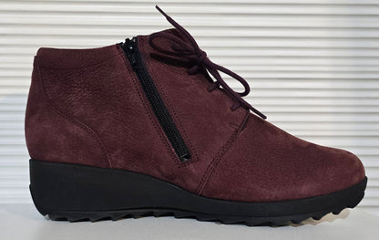 Women’s Sample Boot #214