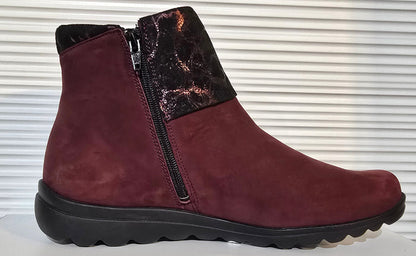Women’s Sample Boot #243
