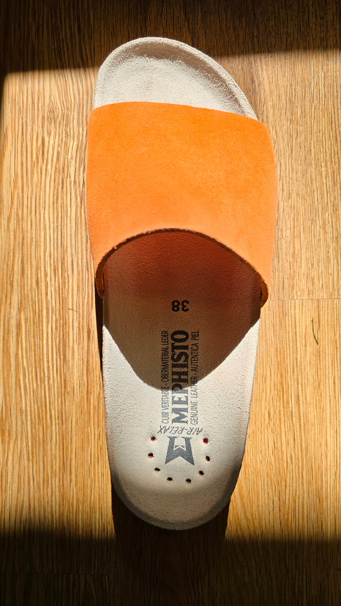 Women's Sample Second Hanik burnt orange size 8
